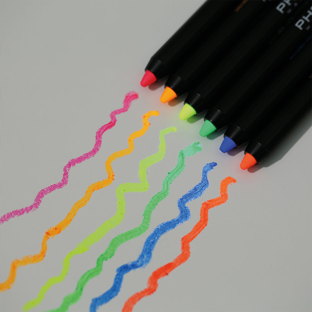 Neon Eyeliner