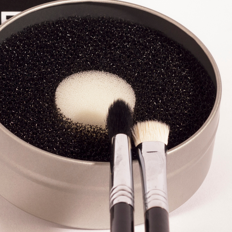 Shadow Swap - Cleaning Sponge for Brushes